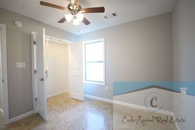 Building Photo - Move in special $900!! Beautiful new construction 3 bed / 2 bath home - Lake City