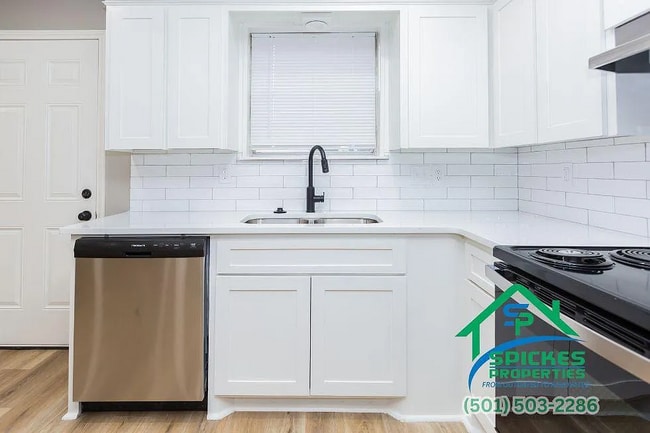 Building Photo - 40 St John St