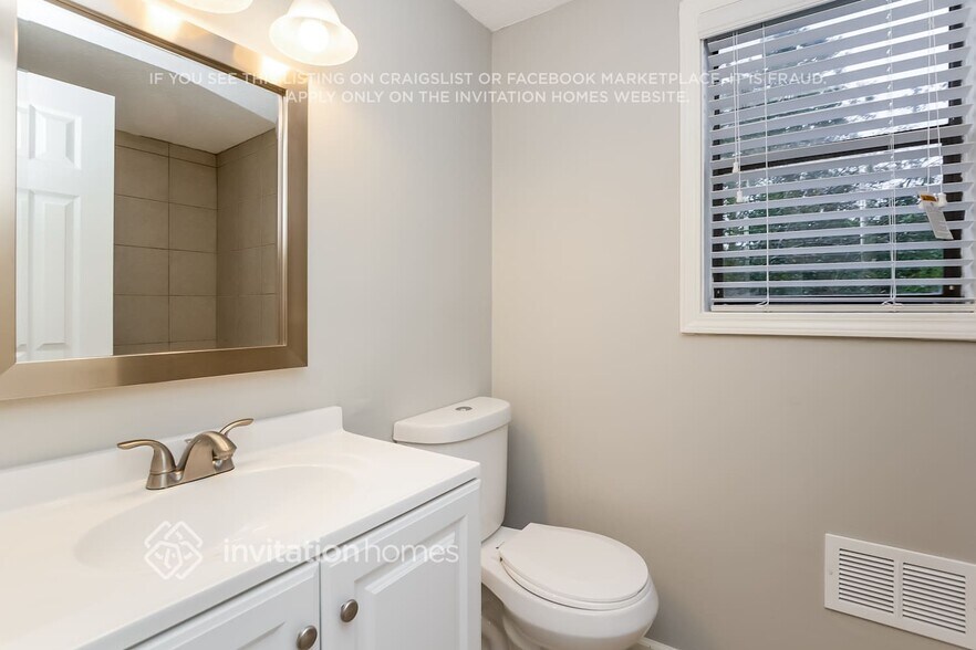 Building Photo - 2222 Greenridge Dr SW
