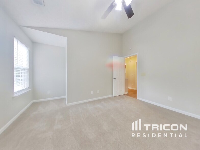 Building Photo - 218 Osmanthus Way