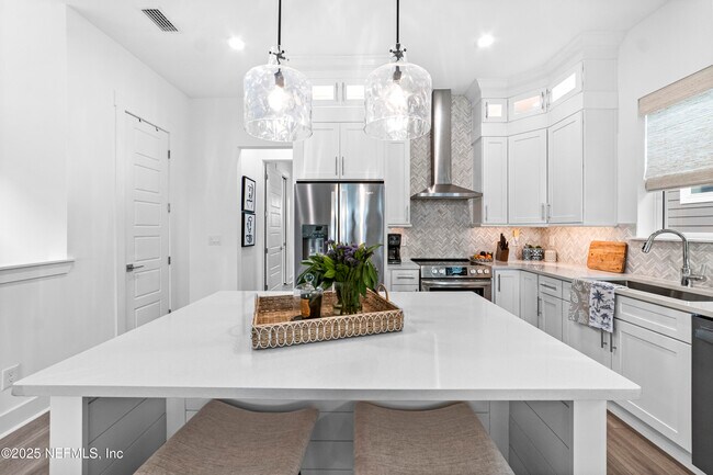 Building Photo - 2107 Gordon Ave