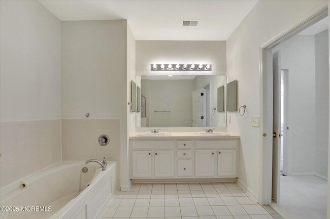 Building Photo - 337 St Andrews Pl