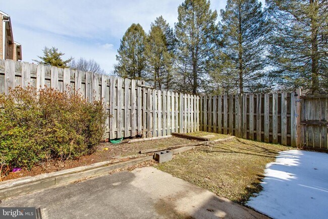 Building Photo - 3570 Lowlen Ct