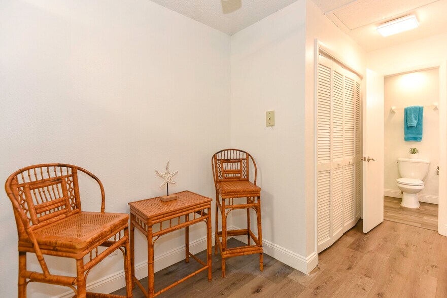 Building Photo - 1600 Big Tree Rd