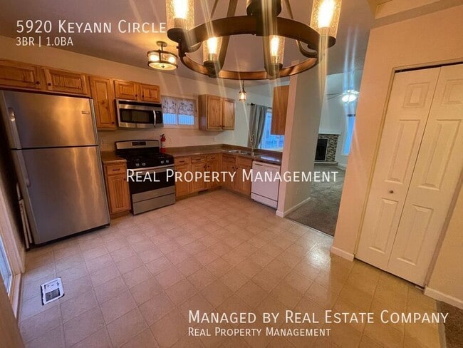 Building Photo - 5920 Keyann Cir