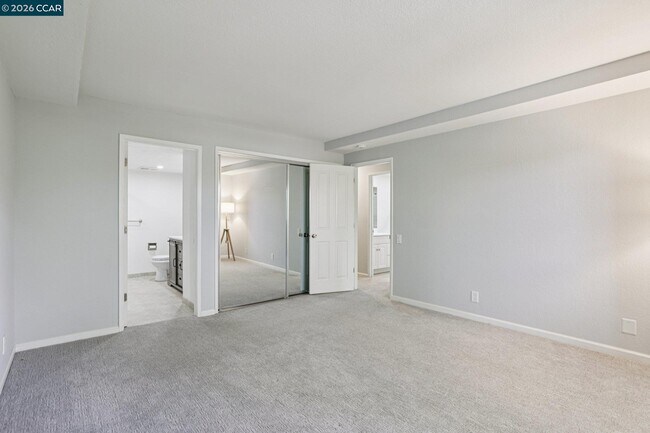 Building Photo - 1541 Moraga Way