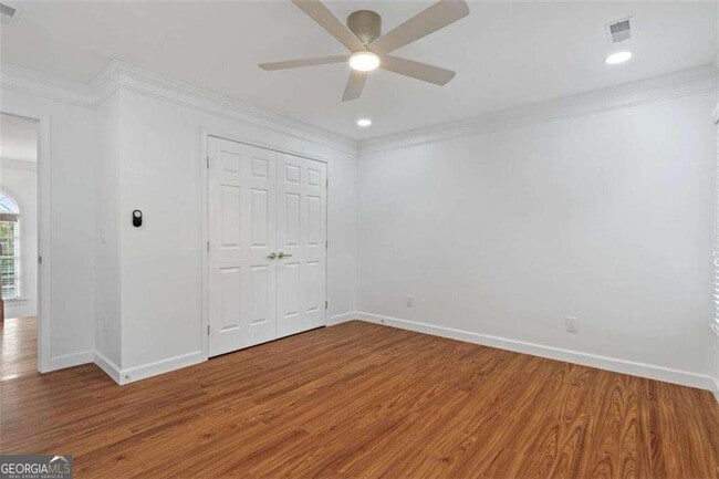 Building Photo - 1711 Summit Glen Ln NE