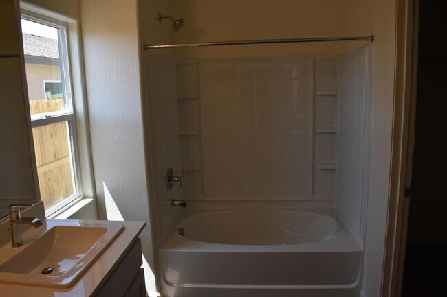 Building Photo - 1318 Eagle Ridge Court