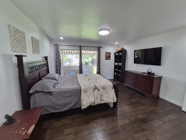 Building Photo - 5313 Sevilla Ct