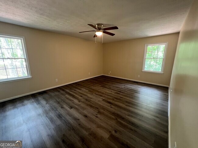 Building Photo - 222 Lacey Ln