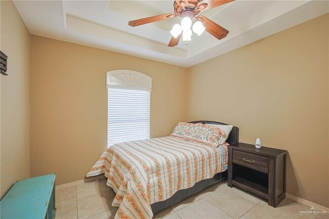 Building Photo - 30 S 48th Ln