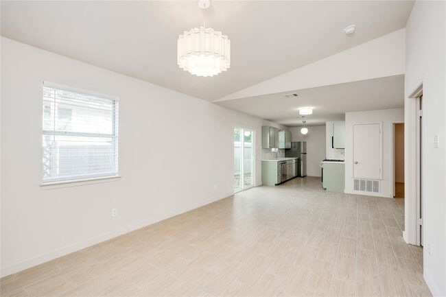 Building Photo - 8110 Willet Trail