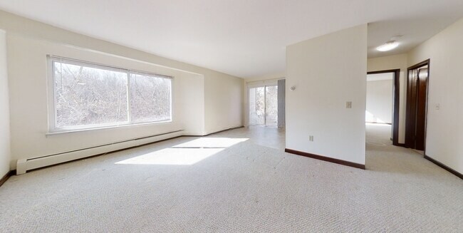 Building Photo - 378 Sunderland Rd