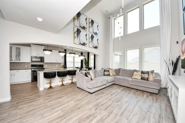Building Photo - 5312 Cascade Ct