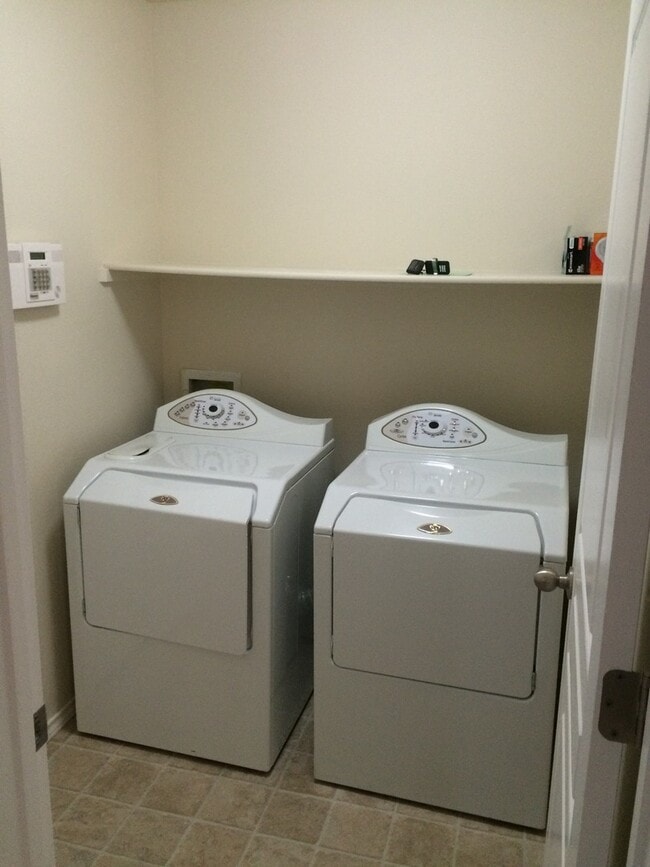 Building Photo - Wonderful Meridian Home