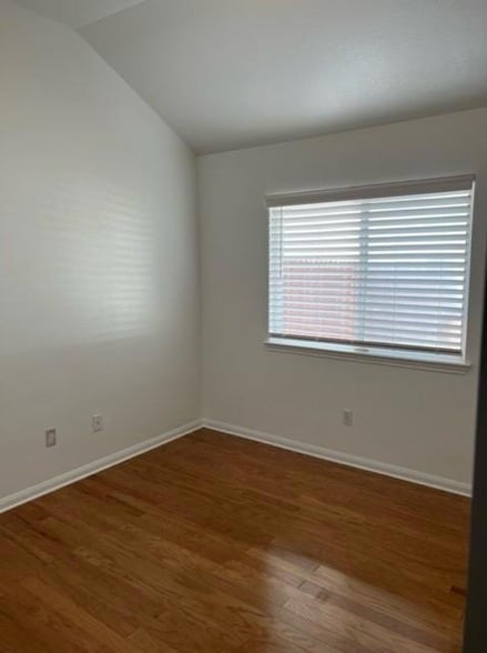 Building Photo - 3107 Burlington