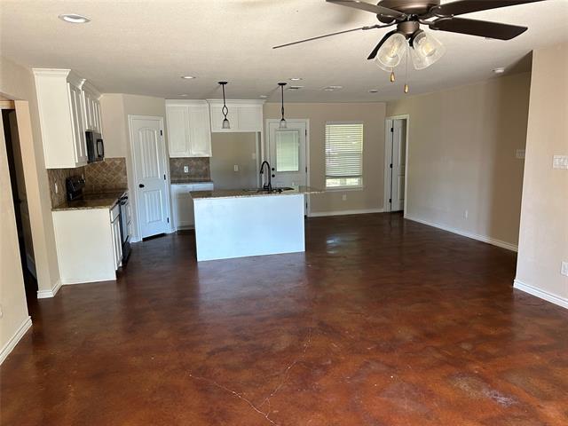 Building Photo - 313 Elmwood St