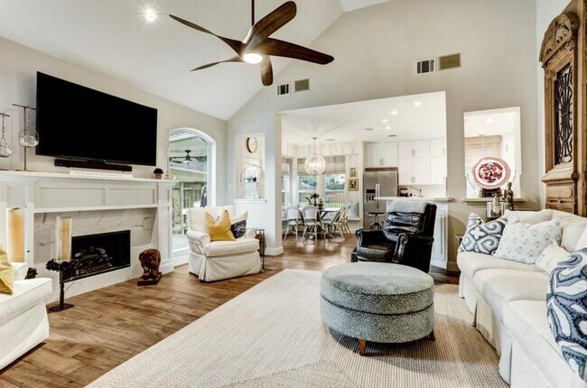 Building Photo - 5523 Island Breeze Dr