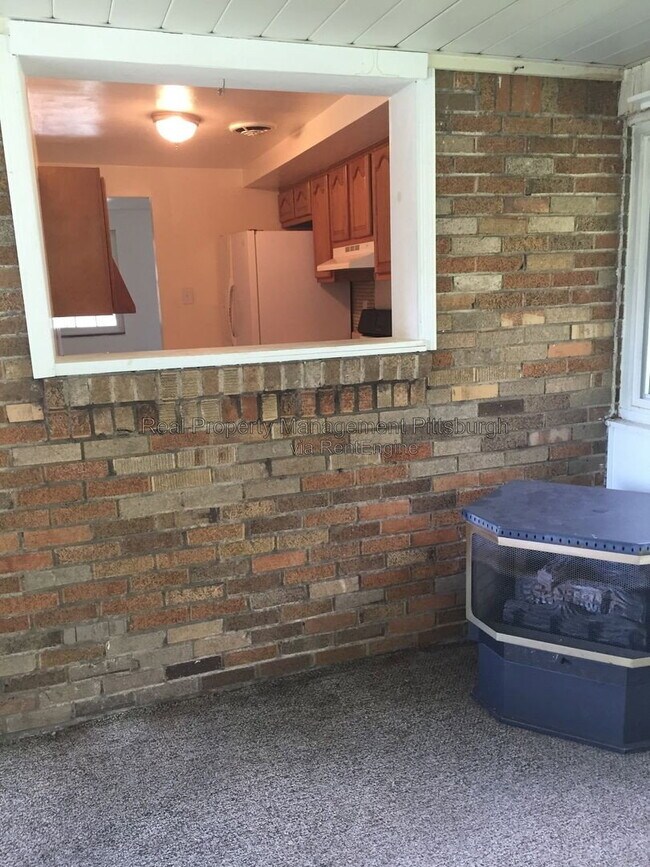 Building Photo - 329 Marose Dr
