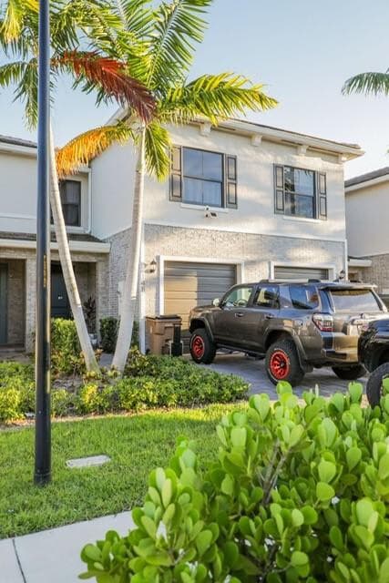 Building Photo - 148 SE 5th Ct