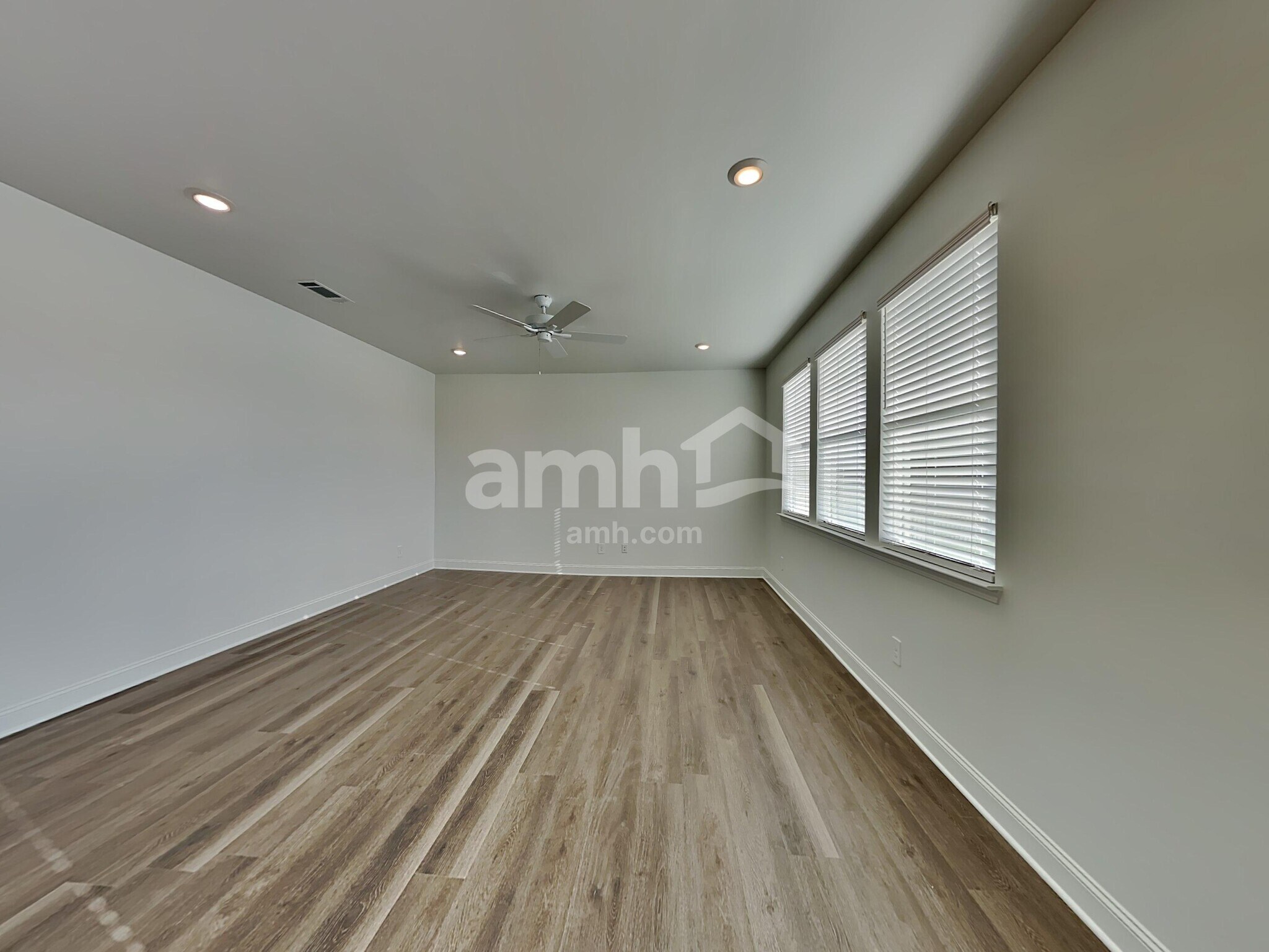 Building Photo - 216 Latitia Lane