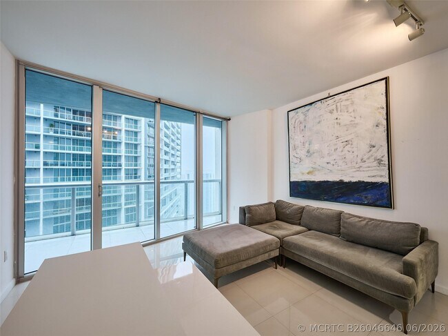 Building Photo - 495 Brickell Ave