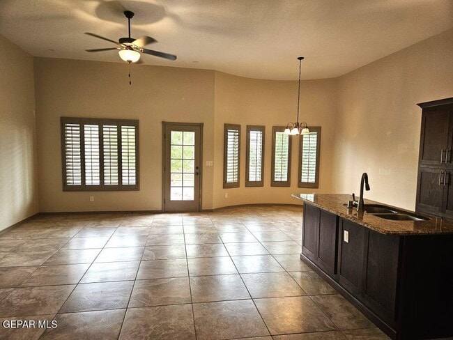 Building Photo - 7116 Copper Town Dr