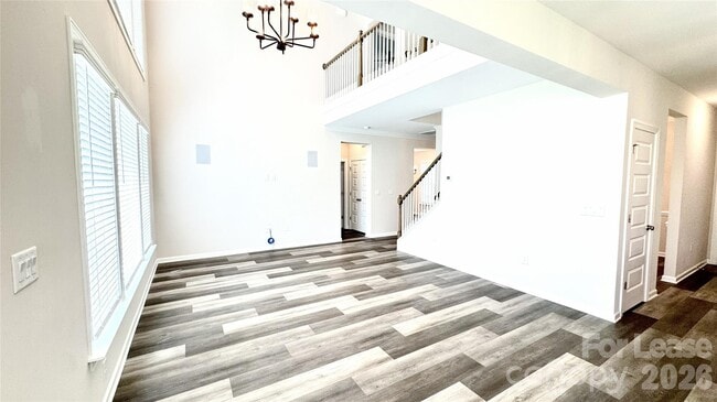 Building Photo - 1135 Overlake Dr