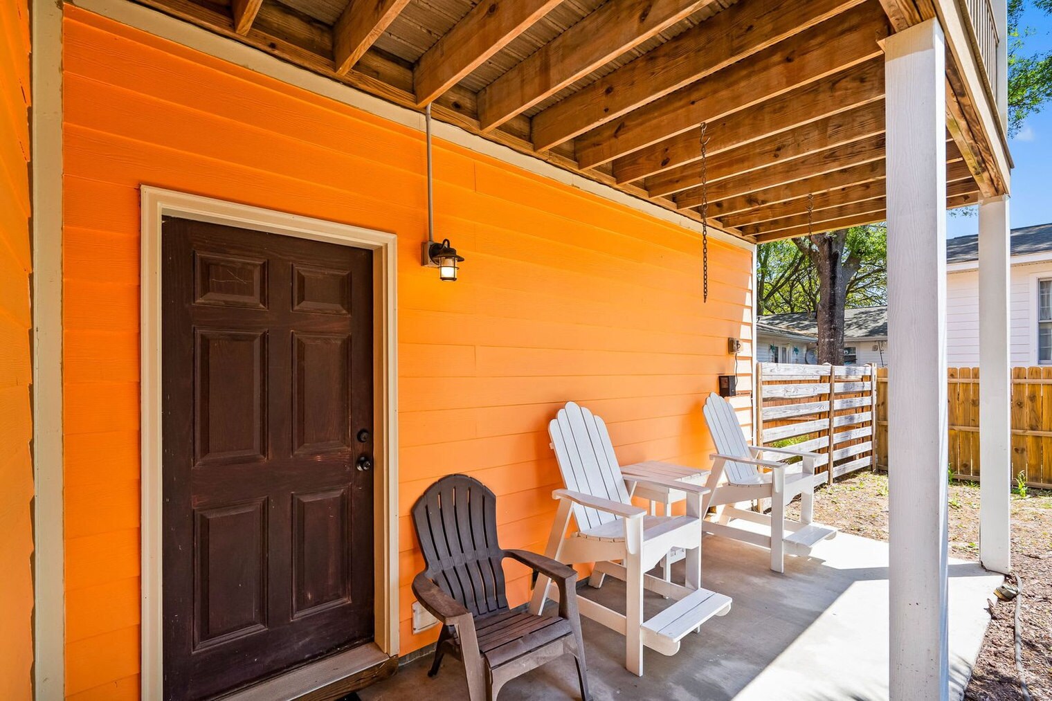 Building Photo - 306 Pine St S