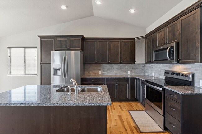 Building Photo - 3 Bedroom Ranch in Wellington