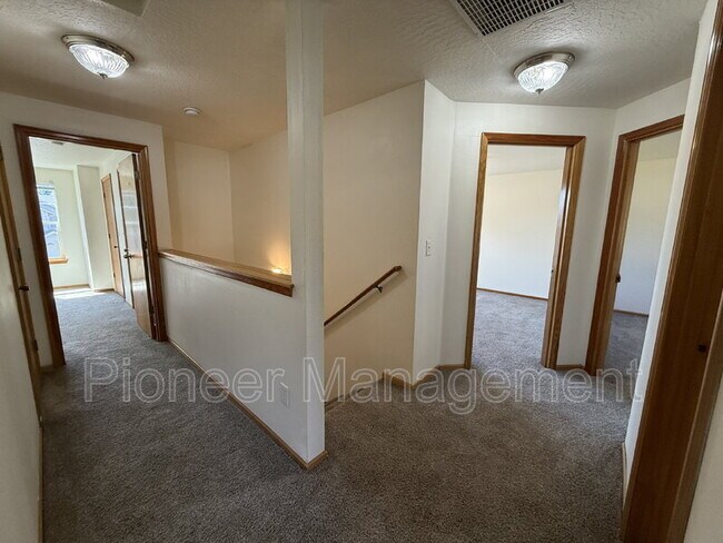 Building Photo - 6810 Aster St