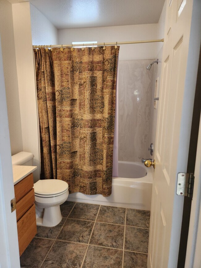 Building Photo - 7301 Quail Springs Pl NE