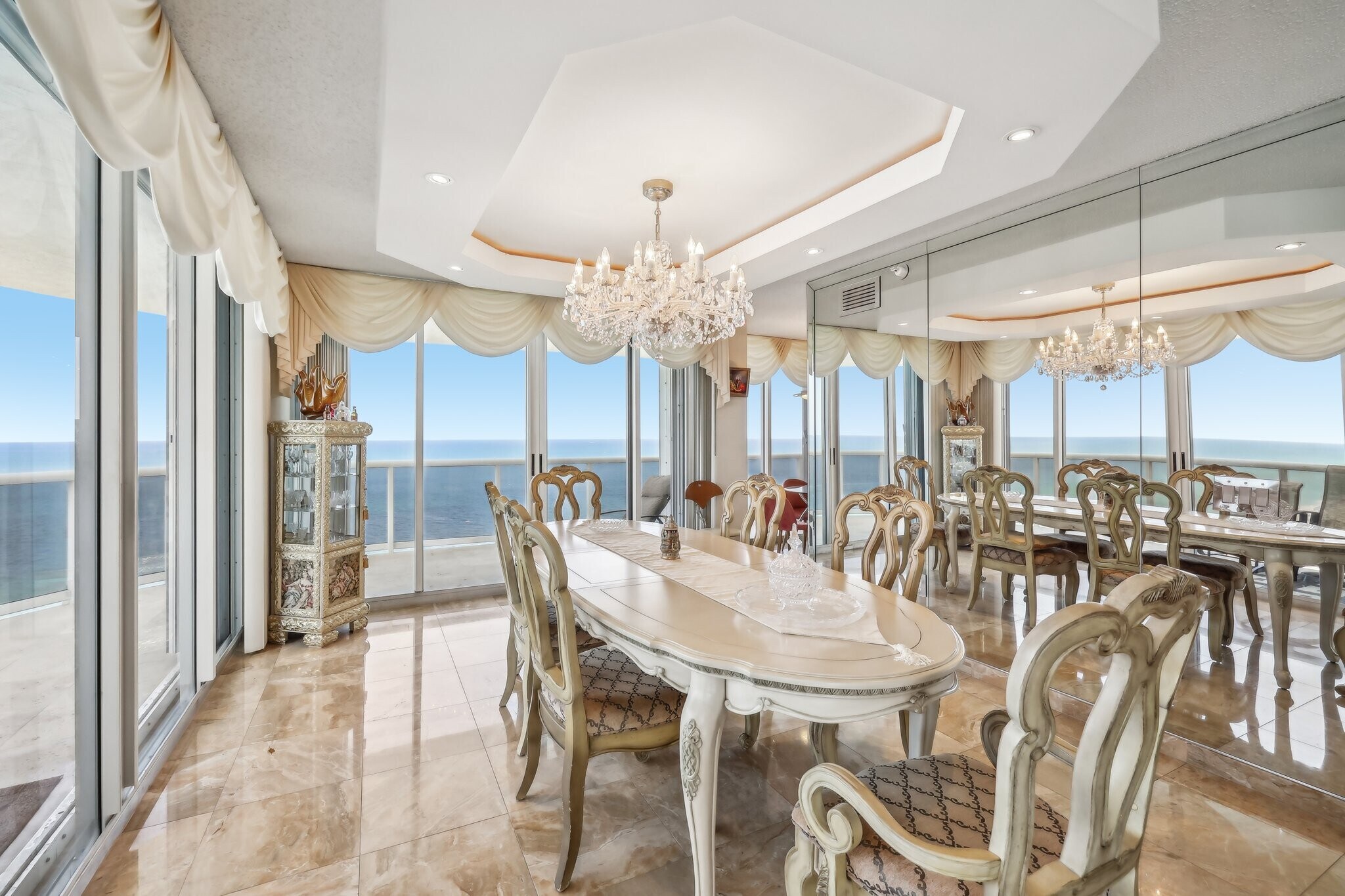 Building Photo - 16711 Collins Ave