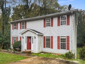 Building Photo - Townhouse Available Immediately in North H...