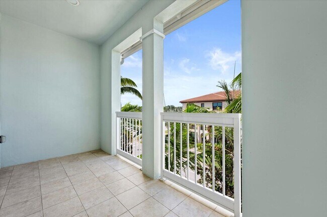 Building Photo - 7114 Edison Pl