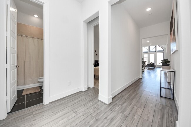 Building Photo - 4111 Crossfind Ct