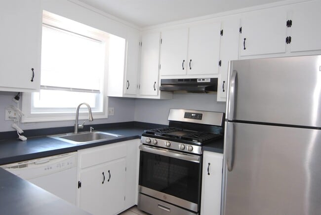 Building Photo - 39 Bluestone Dr
