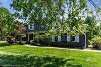 Building Photo - 3015 High Pointe Ct