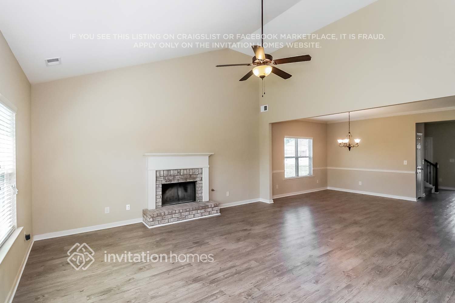 Building Photo - 2055 Hydrangea Ln