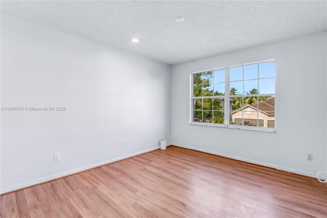Building Photo - 3224 SW 175th Ave