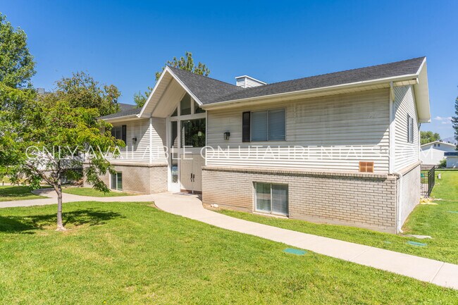 Building Photo - 2400 E 6895 S