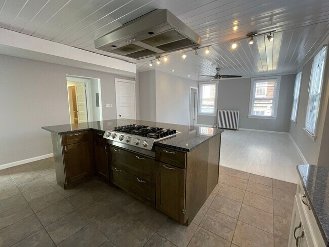 Building Photo - Small pets are welcome with an additional ...
