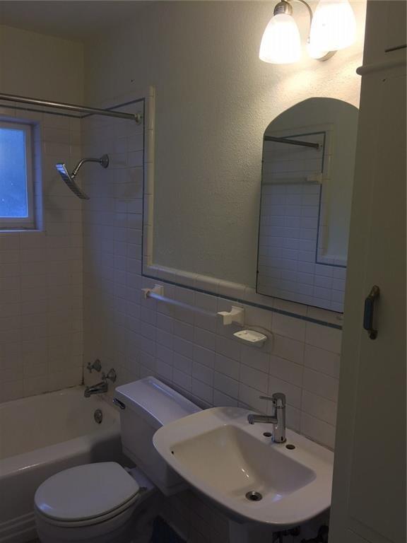 Building Photo - 1507 Pease Rd