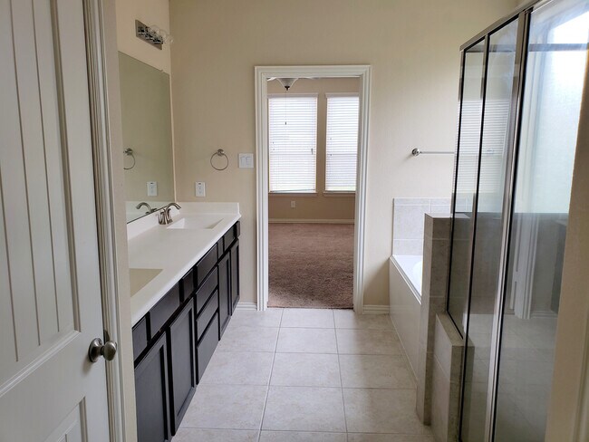 Building Photo - 8818 Cornina Dr