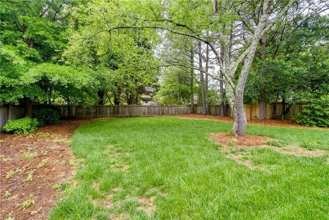 Building Photo - 355 Lamme Chase
