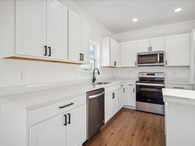 Building Photo - 808 Windam Dr