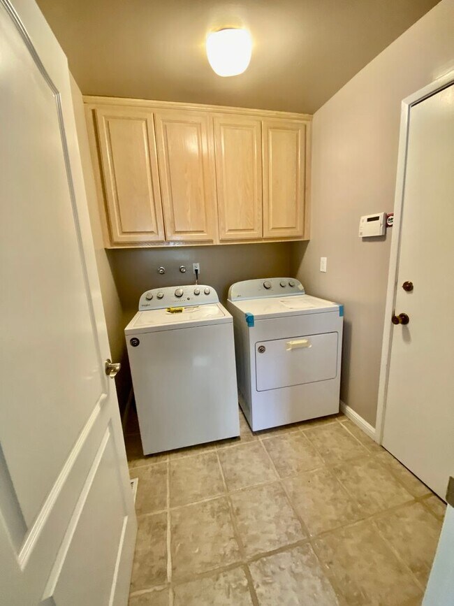Building Photo - Lafayette Quail Creek Single Story 4BD/2.5BA