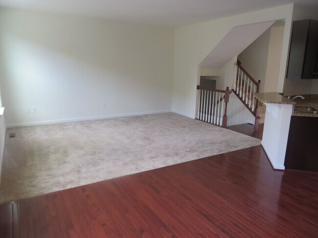 Building Photo - Spacious, Large, Luxury 3 Bedroom Townhouse in Hockessin, Delaware