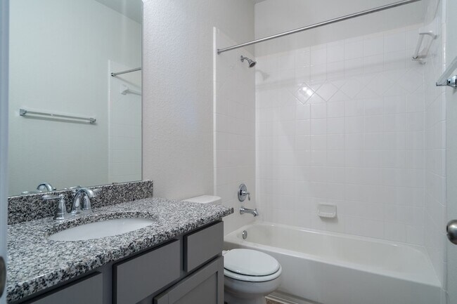 Building Photo - 40354 Bay Warbler Wy