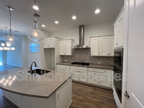 Building Photo - 20711 W Medlock Dr